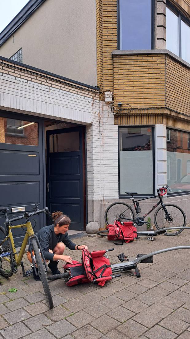 Weehoo aanhangfiets met kind — foto 8